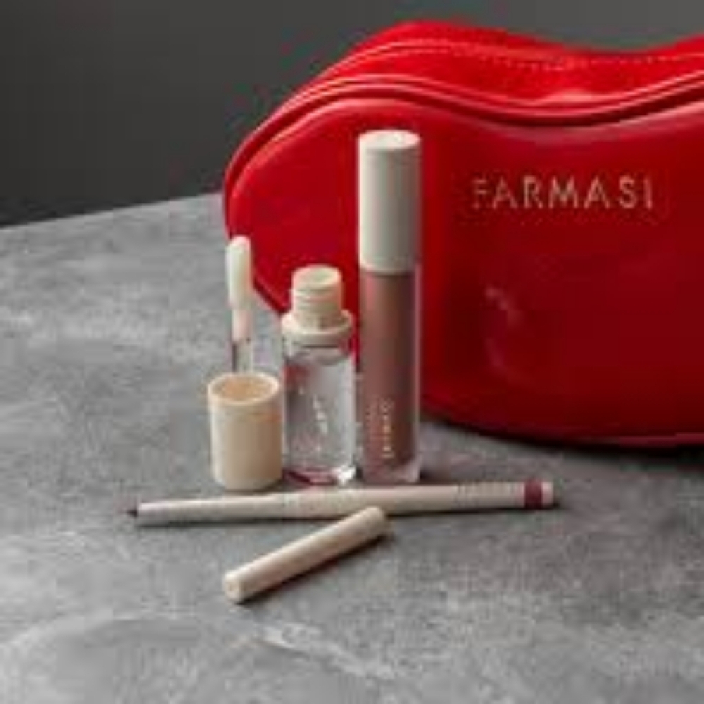 Chic Red Patent Lips Cosmetic ❤️ Makeup 🩷 Lipstick Bag By Farmasi NWOT - Picture 2 of 4